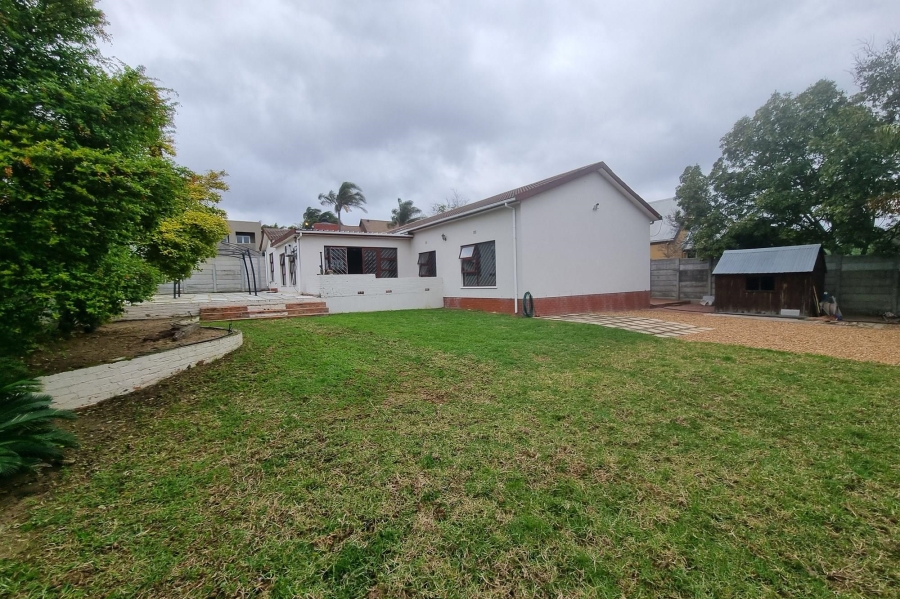 To Let 3 Bedroom Property for Rent in Vredekloof Western Cape